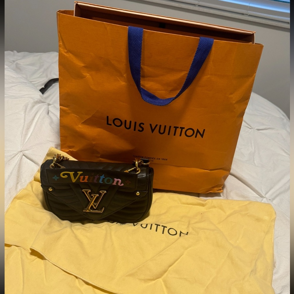 Louis Vuitton New Wave Chain Bag